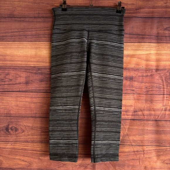 lululemon athletica Pants - Lululemon Wunder Under Crop High Rise Leggings Space Dye Black Grey White Size 4